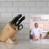 Pack exclusivo Karlos Arguiñano: Libro FIRMADO + Taco de cuchillos ARCOS